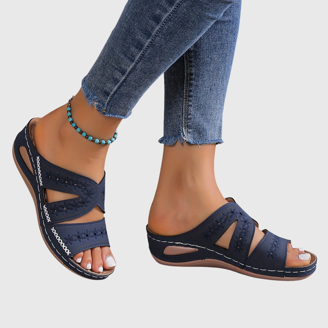 Noëlle™ Lightweight Comfort Sandals