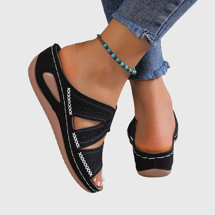 Noëlle™ Lightweight Comfort Sandals
