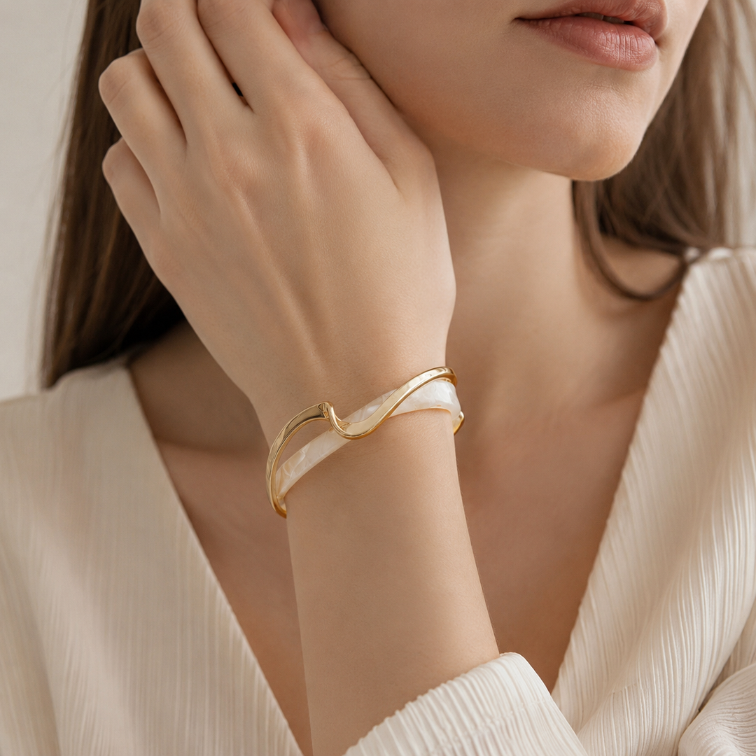 Majestic White Opal Gold Bracelet