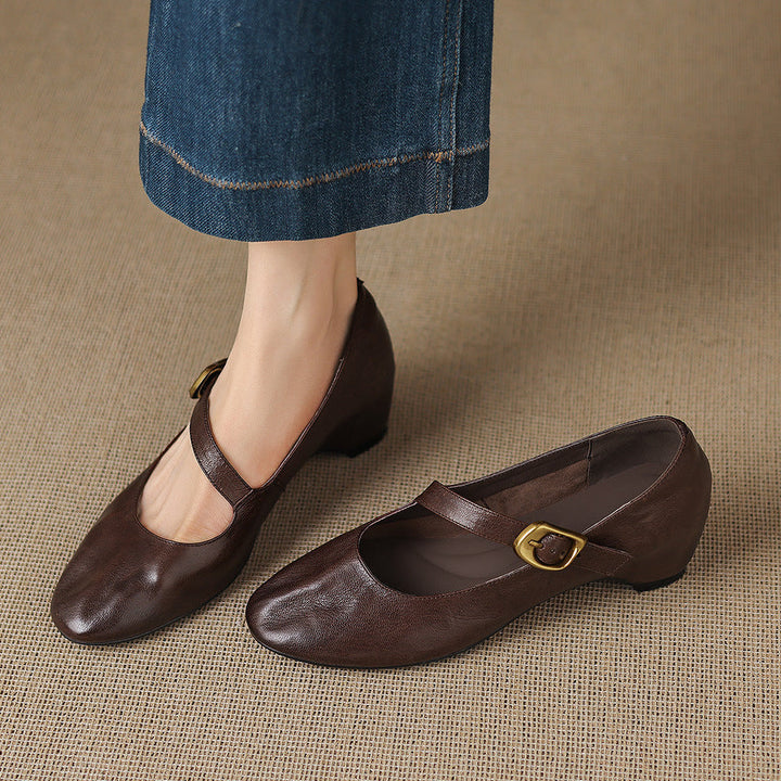Quira - Round-Toe Mary Jane Flat