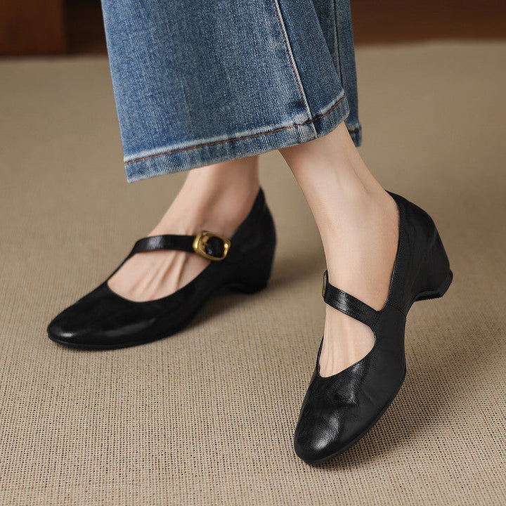 Quira - Round-Toe Mary Jane Flat