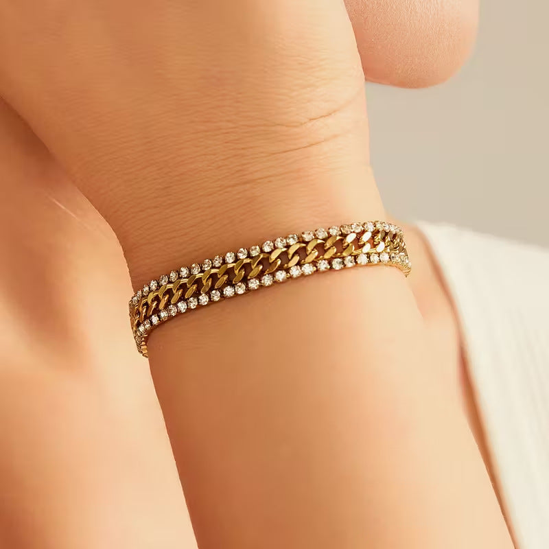 Vela Timeless Gold Bracelet