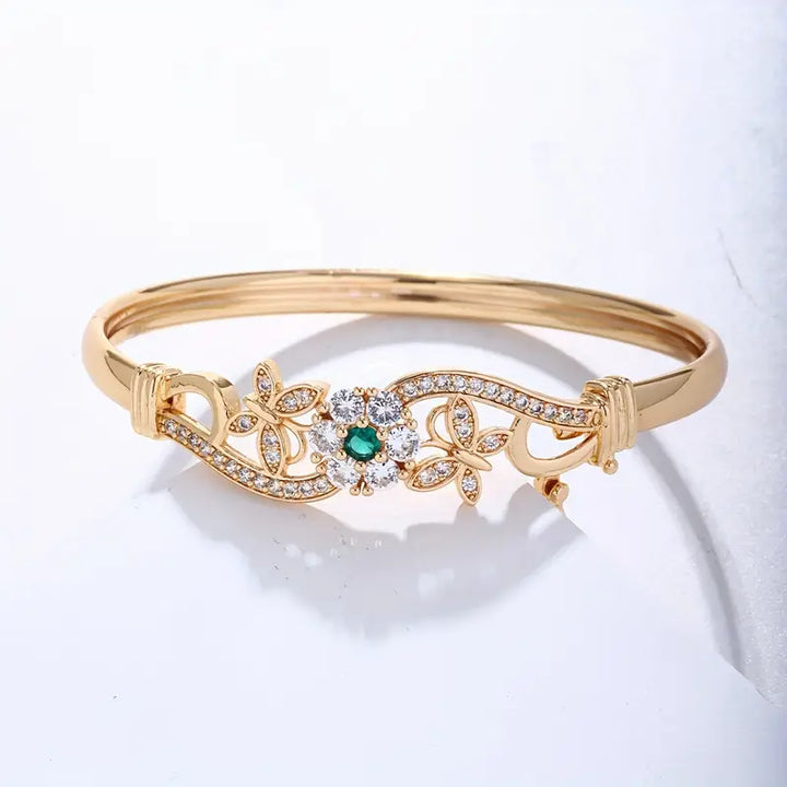 Isla Beaumont Elegant Bracelet
