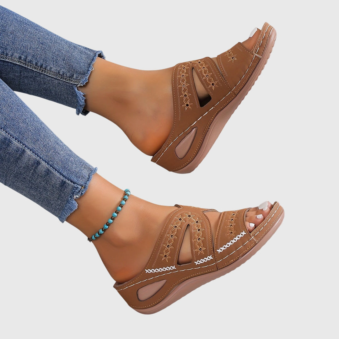 Noëlle™ Lightweight Comfort Sandals