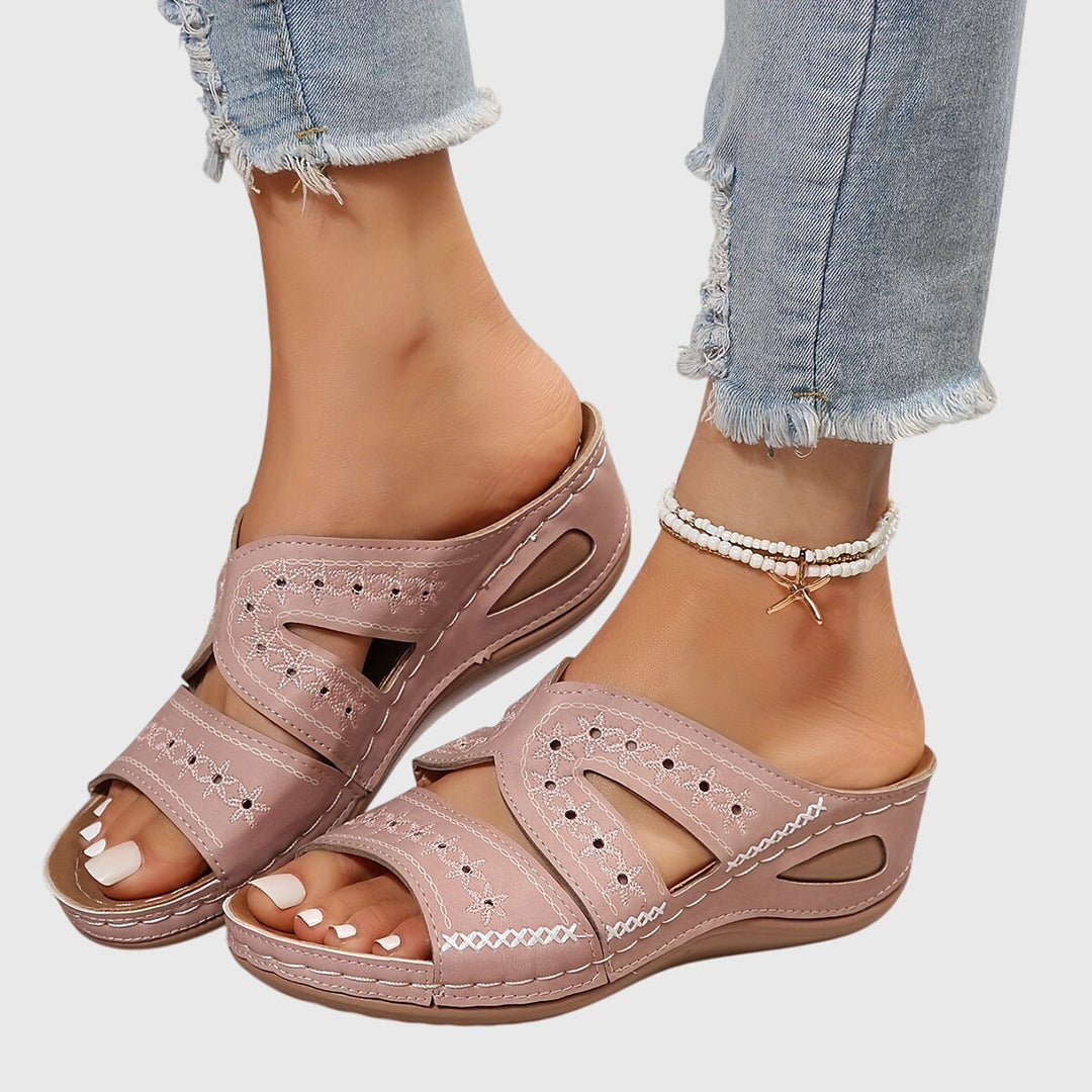 Noëlle™ Lightweight Comfort Sandals